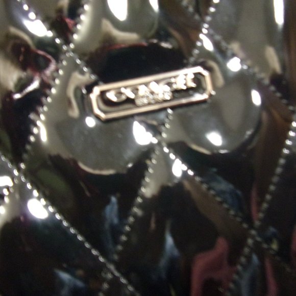 Authentic Coach Black Quilted Patent Leather NWOT - Picture 2 of 4